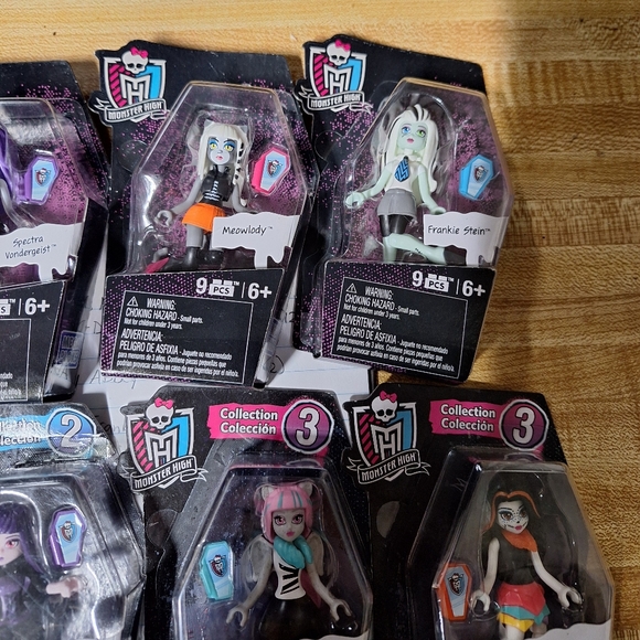 Monster High Mega Bloks Minifigures Collection 1-3 Lot of 8 -NIB - Picture 3 of 5